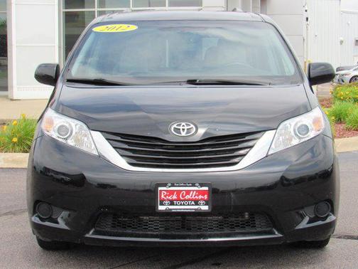 2016 Toyota Sienna LE