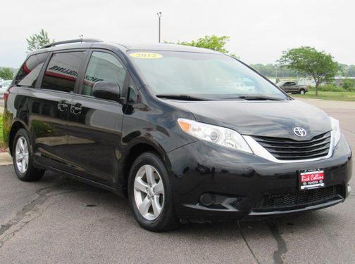 2016 Toyota Sienna LE