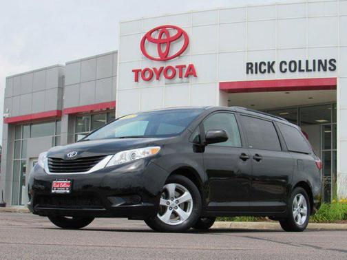 2016 Toyota Sienna LE