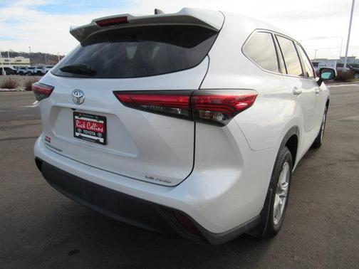 2023 Toyota Highlander LE