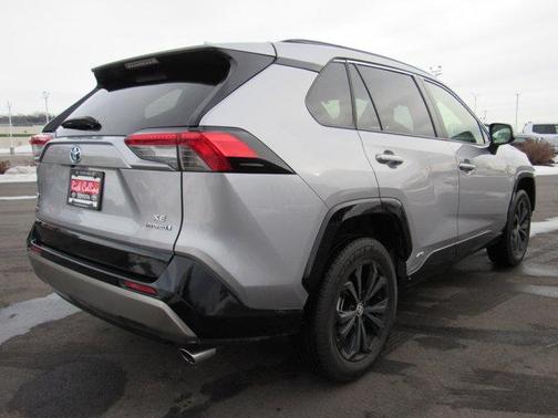 2024 Toyota RAV4 Hybrid SE