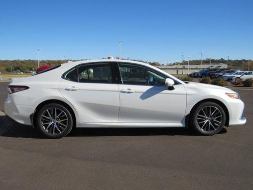 2024 Toyota Camry XLE