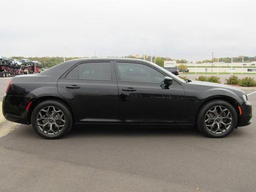 2017 Chrysler 300 S