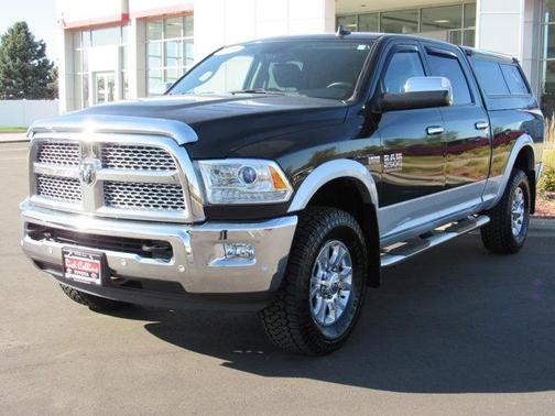 2018 RAM 2500 Laramie Crew Cab 4x4 6'4' Box