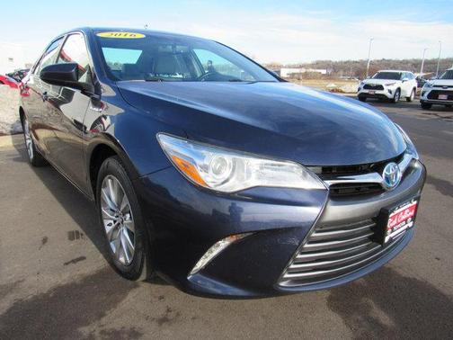 2016 Toyota Camry Hybrid XLE