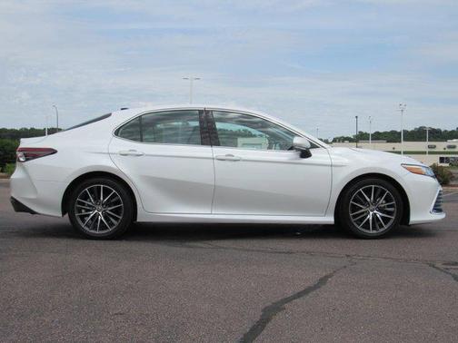2023 Toyota Camry XLE