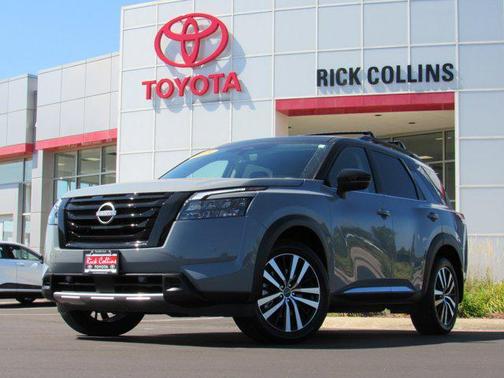 2025 Nissan Pathfinder Platinum 4WD
