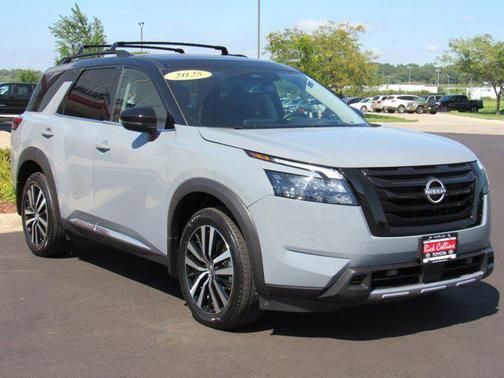 2025 Nissan Pathfinder Platinum 4WD