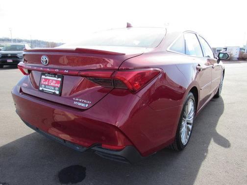 2019 Toyota Avalon Hybrid Limited