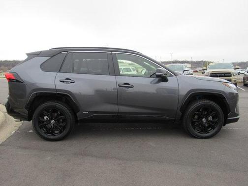 2024 Toyota RAV4 Hybrid SE