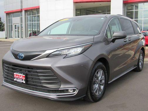 2022 Toyota Sienna XLE
