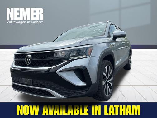Pyrite Silver Metallic 2022 Volkswagen Taos 1.5T SE