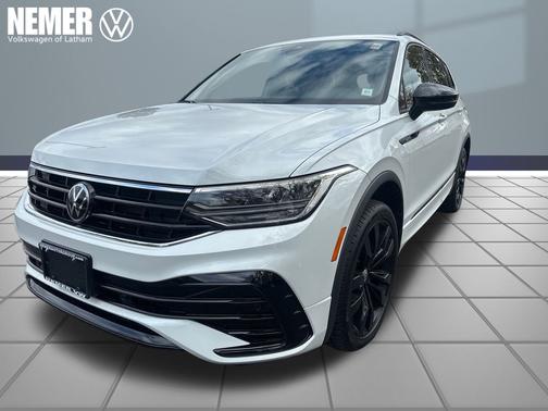 2024 Volkswagen Tiguan 2.0T SE R-Line Black