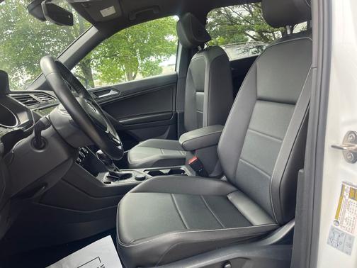 2021 Volkswagen Tiguan 2.0T SE R-Line Black