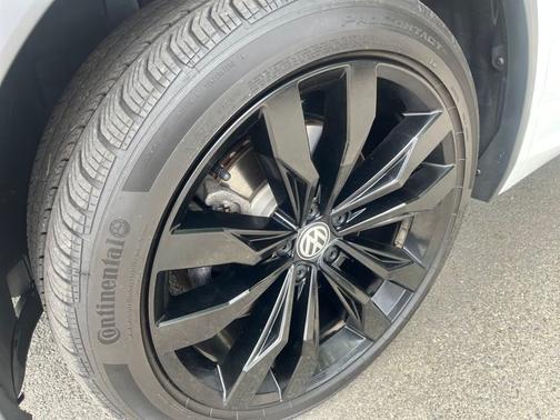 2021 Volkswagen Tiguan 2.0T SE R-Line Black