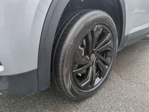 2022 Volkswagen Atlas 3.6 SE w/ Technology