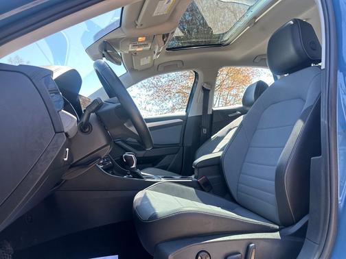 Monterey Blue Pearl 2025 Volkswagen Jetta 1.5T SE