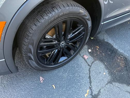 2022 Volkswagen Tiguan 2.0T SE R-Line Black