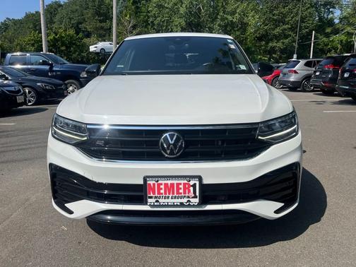 2023 Volkswagen Tiguan 2.0T SE R-Line Black