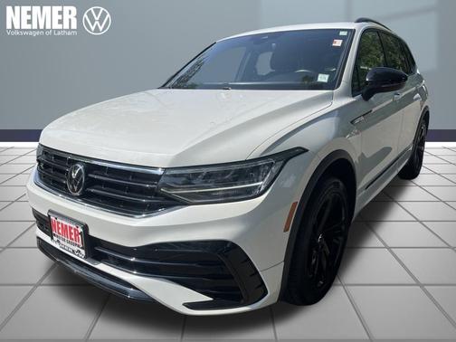 2023 Volkswagen Tiguan 2.0T SE R-Line Black