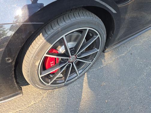 2021 Volkswagen Golf GTI 2.0T Autobahn