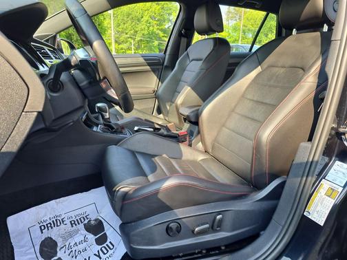2021 Volkswagen Golf GTI 2.0T Autobahn