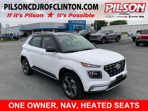 Lunar White w/Black Roof 2024 Hyundai VENUE Limited