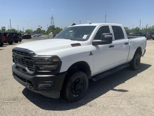 2025 RAM 2500 Tradesman Crew Cab 4x4 6'4' Box