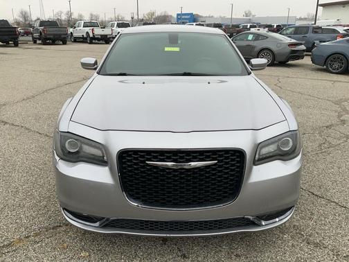 2016 Chrysler 300 S