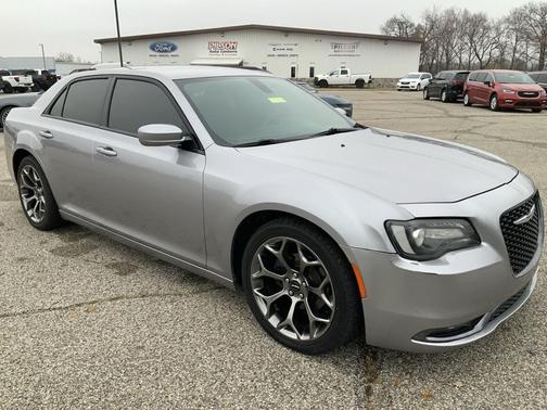 2016 Chrysler 300 S