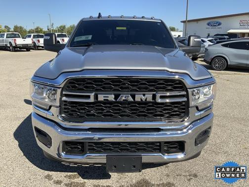 2024 RAM 2500 Tradesman Crew Cab 4x4 6'4' Box