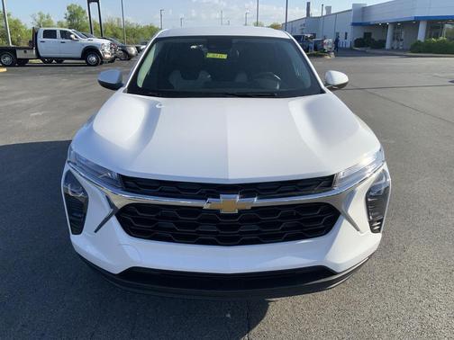 Summit White 2026 Chevrolet Trax LS