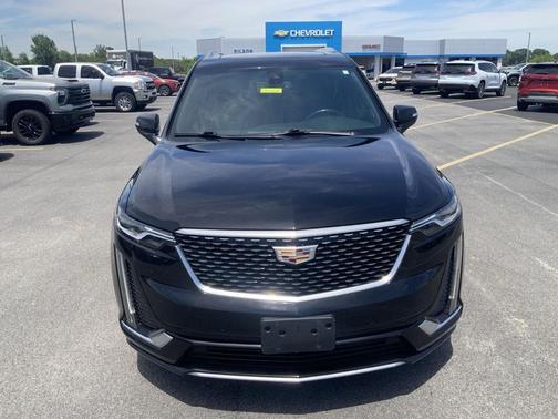 Stellar Black Metallic 2021 Cadillac XT6 Premium Luxury AWD