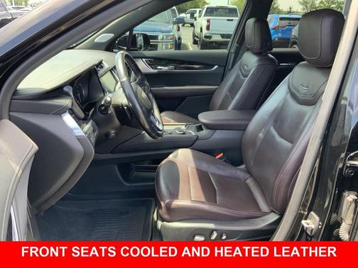 Stellar Black Metallic 2021 Cadillac XT6 Premium Luxury AWD