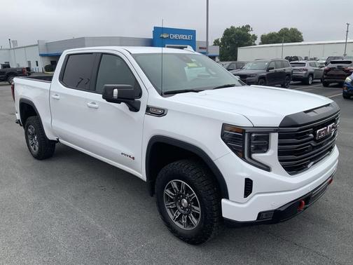 Summit White 2025 GMC Sierra 1500 AT4