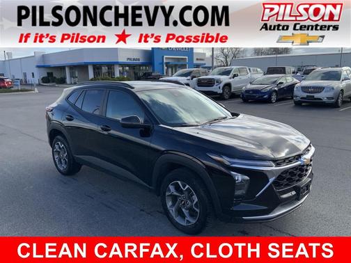 Mosaic Black Metallic 2025 Chevrolet Trax LT