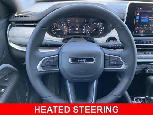 Diamond Black Crystal Pearlcoat 2025 Jeep Compass Latitude