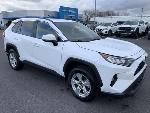 2020 Toyota RAV4 XLE