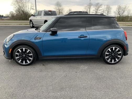 Island Blue Metallic 2024 MINI Hardtop Cooper S