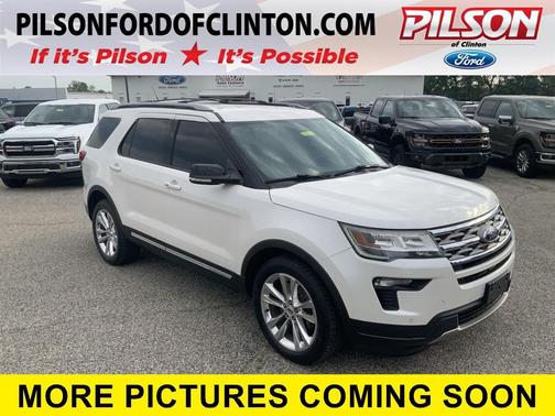 White Platinum Metallic Tri-Coat 2018 Ford Explorer XLT