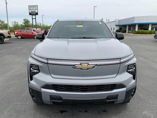 2025 Chevrolet Silverado EV LT