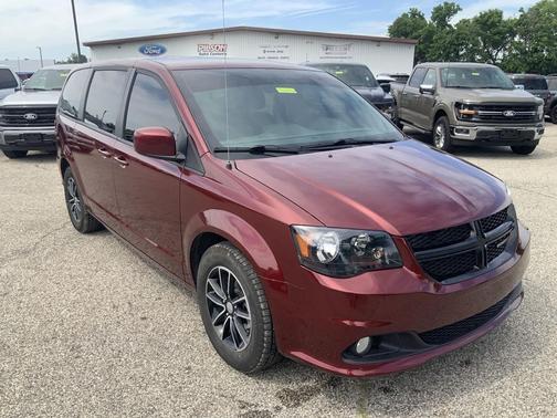 Octane Red Pearlcoat 2018 Dodge Grand Caravan SXT