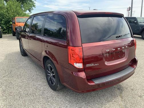 Octane Red Pearlcoat 2018 Dodge Grand Caravan SXT