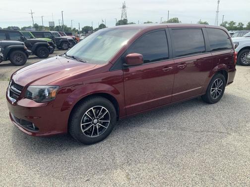 Octane Red Pearlcoat 2018 Dodge Grand Caravan SXT