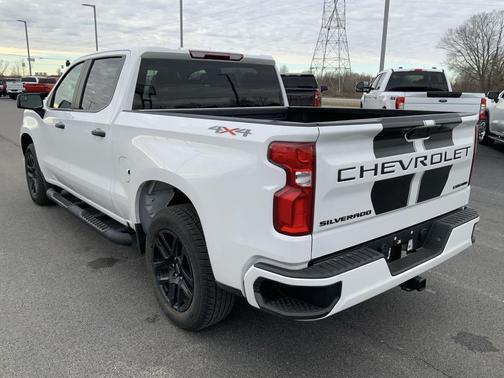 2022 Chevrolet Silverado 1500 Custom