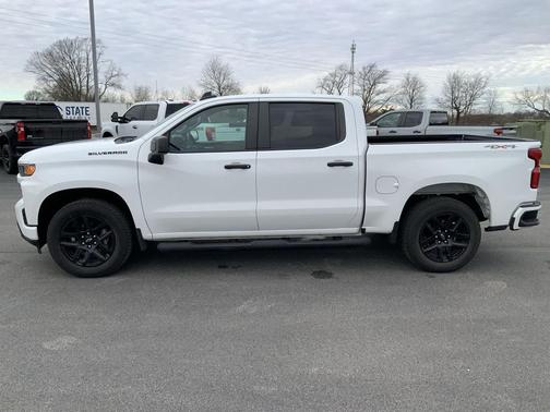 2022 Chevrolet Silverado 1500 Custom