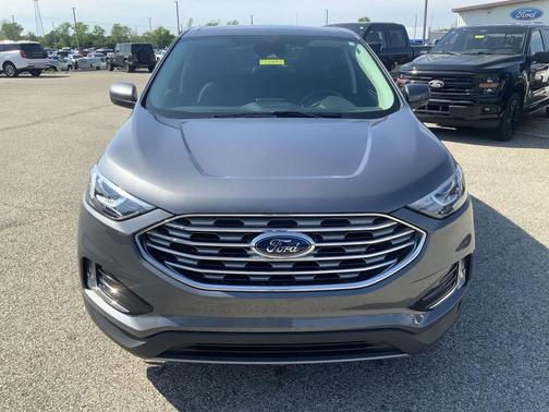 Carbonized Gray Metallic 2021 Ford Edge SEL