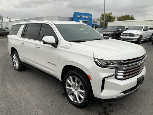 Iridescent Pearl Tricoat 2022 Chevrolet Suburban High Country