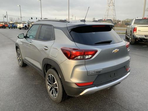 Sterling Gray Metallic 2025 Chevrolet Trailblazer LT