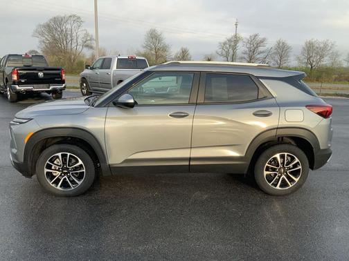 Sterling Gray Metallic 2025 Chevrolet Trailblazer LT